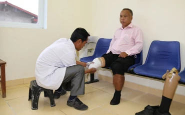 Mỗi năm tại Lào vẫn còn nhiều nạn nhân do bom, mìn còn sót lại từ thời chiến tranh.