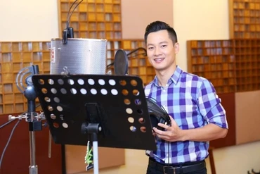 Ca sĩ Đức Tuấn với album Bài ca không quên đang dẫn đầu danh sách đề cử Album của năm.