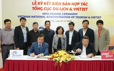 Vietjet Air ký hợp tác xúc tiến, quảng bá du lịch với Tổng cục Du lịch