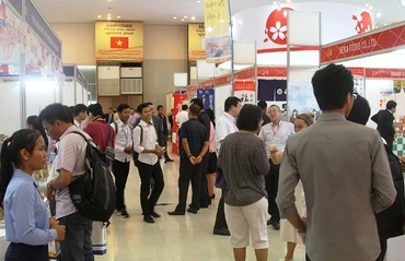 Hội chợ lần này Việt Nam tham gia tám gian hàng giới thiệu các sản phẩm vật liệu xây dựng, thủ công mỹ nghệ, thiết bị điện…