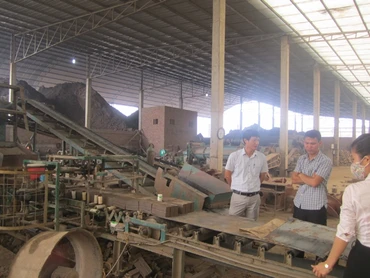 Sản xuất gạch tại lò gạch hoffman của Công ty Đại Nam.