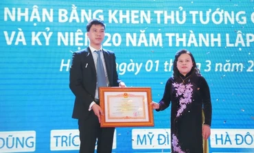Bệnh viện Medlatec đón nhận Bằng khen của Thủ tướng Chính phủ