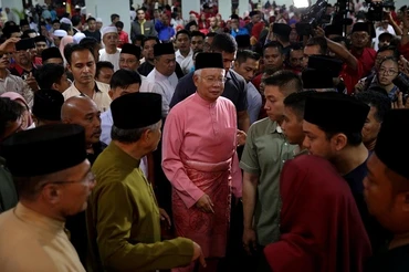 Malaysia cấm cựu Thủ tướng Najib xuất cảnh