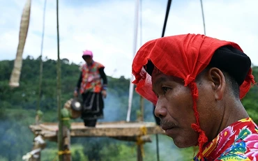 Nghi lễ cấp sắc 12 đèn gồm nhiều lễ cúng quan trọng, diễn ra trong không gian văn hóa mang đậm bản sắc dân tộc Dao, được trang trí công phu.
