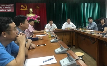 Sẽ quyết liệt xử lý những điểm buôn bán xì gà lậu