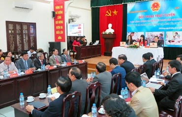Ngành y tế Hải Phòng đối thoại trực tuyến với nhân dân.