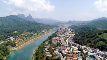 Thị trấn Na Hang được quy hoạch khang trang, phấn đấu hoàn thành các tiêu chí đô thị loại IV, tiến tới thành lập thị xã.
