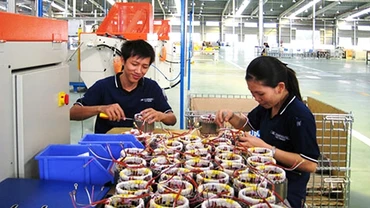 Sản xuất động cơ điện tại Công ty TNHH Bonfiglioli, thị xã Bến Cát (Bình Dương). Ảnh: XUÂN THI