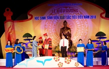 Hải Phòng biểu dương 94 học sinh, sinh viên xuất sắc tiêu biểu