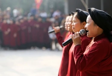 Trình diễn hát xoan ở Phú Thọ. Ảnh: DUY LINH