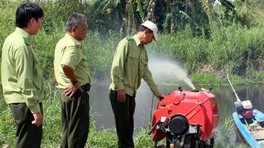 Kiểm tra máy bơm nước chữa cháy tại Vườn quốc gia U Minh hạ.