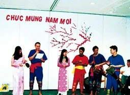 Du học sinh tại Thái-lan đón Tết.