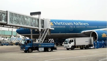 Xảy ra sự cố uy hiếp an toàn bay, hai kiểm soát viên không lưu bị phạt 15 triệu đồng