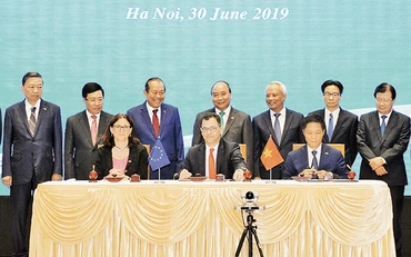  Lễ ký chính thức Hiệp định thương mại tự do giữa EU với Việt Nam. Ảnh | Trần Hải