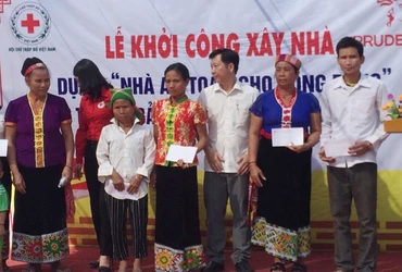 Xây dựng nhà cộng đồng an toàn cho vùng lũ Nghệ An