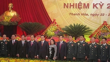 Chủ tịch nước Trương Tấn Sang với các đại biểu dự đại hội.