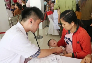 Nhiều trẻ em có hoàn cảnh khó khăn được sáng lọc bệnh tim miễn phí. 