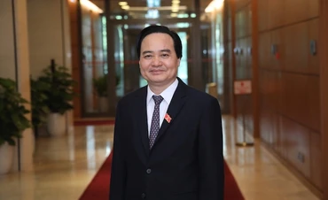 Bộ trưởng Giáo dục và Đào tạo Phùng Xuân Nhạ
