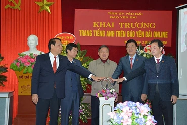 Khai trương trang tiếng Anh trên báo Yên Bái điện tử