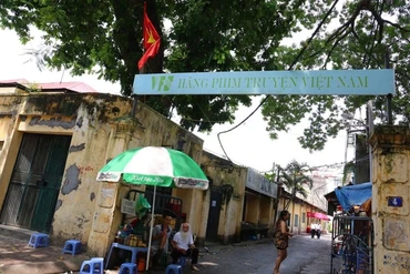 Hãng phim truyện Việt Nam.