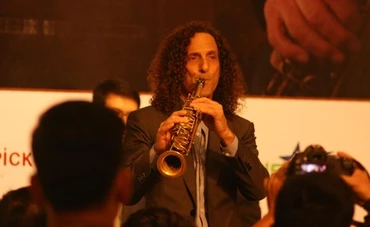  Kenny G: Tôi thích bánh mì Hà Nội
