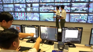 Trích xuất camera, khoanh vùng khu vực để tìm hành lý thất lạc cho hành khách tại sân bay Nội Bài.