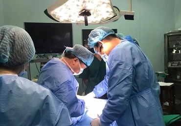 Phát hiện bé 3 tuổi mắc ung thư tuyến giáp