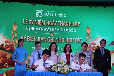 Tặng 30 suất mổ mắt miễn phí cho các chiến sĩ hải quân