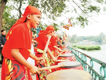 Sôi nổi tranh tài tại Lễ hội bơi chải thuyền rồng Hà Nội