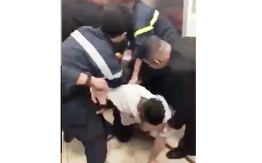 Các nạn nhân bị kẹt được đưa ra ngoài an toàn.