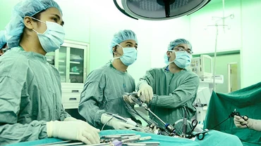Tầm soát để phát hiện sớm ung thư đại trực tràng.