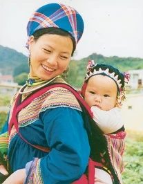 Mẹ yêu con. Ảnh Trần Trọng Cân