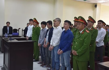 Phiên xét xử các bị cáo phạm tội “Gây rối trật tự công cộng”.