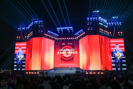 Đồng chí Lê Quốc Minh - Ủy viên Ban Chấp hành Trung ương Đảng, Tổng Biên tập Báo Nhân Dân, Phó trưởng Ban Tuyên giáo và Dân vận Trung ương, Chủ tịch Hội Nhà báo Việt Nam phát biểu.