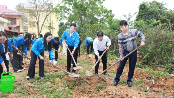 Vun đắp hạt mầm, xây dựng tuổi trẻ Lạng Sơn phát triển.