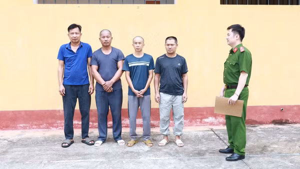 Công an tỉnh Lạng Sơn khởi tố 4 đối tượng có hành vi cá độ bóng đá với số tiền hơn 600 triệu đồng.