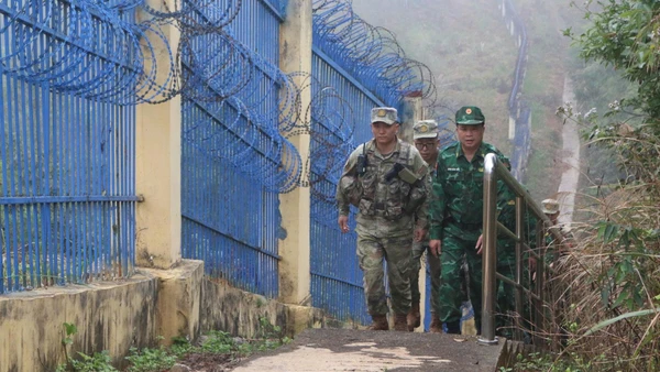 Tuần tra chung là một hoạt động phối hợp thường xuyên của lực lượng biên phòng 2 nước Việt Nam-Trung Quốc.