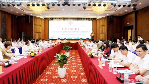 Quang cảnh hội nghị.