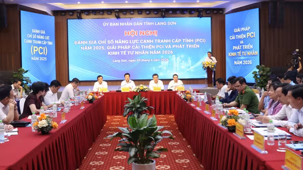 Toàn cảnh hội nghị.