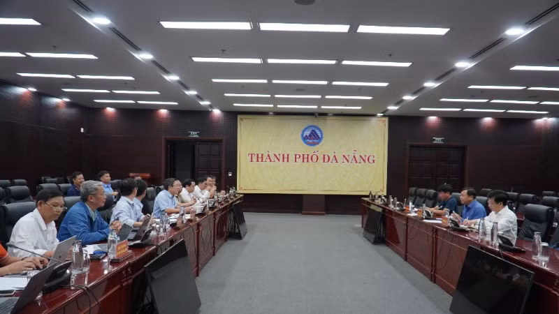 Đoàn công tác làm việc về quản lý đê điều, hồ đập và vận hành thủy điện điều tiết lũ trên địa bàn thành phố Đà Nẵng.