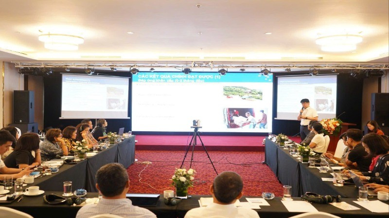 Đại biểu thảo luận tại Hội nghị dai-bieu-tham-luan-7215.jpg