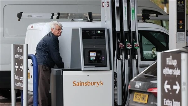 Chính phủ Anh nhấn mạnh mục tiêu xây dựng một nền kinh tế vững mạnh, an toàn hơn trong bối cảnh thế giới nhiều biến động. (Ảnh: AFP/TTXVN)