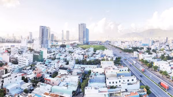 Một góc thành phố Đà Nẵng. (Ảnh: KHÁNH AN)