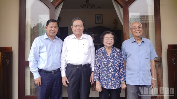 Chủ tịch Quốc hội Trần Thanh Mẫn thăm, chúc Tết nguyên lãnh đạo Đảng, Nhà nước.