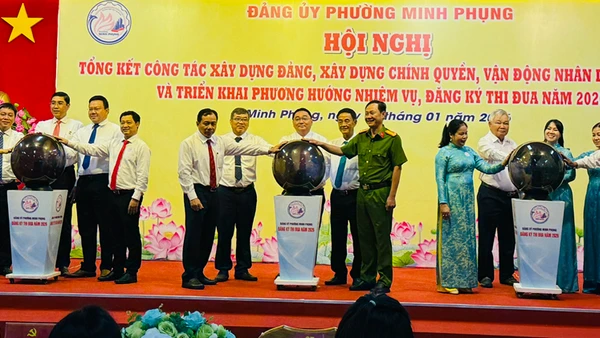 Các đơn vị trên địa bàn đăng ký thi đua năm 2026.