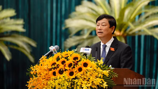 Đồng chí Võ Văn Minh, Ủy viên Trung ương Đảng, Phó Bí thư Thành ủy, Chủ tịch Hội đồng nhân dân Thành phố Hồ Chí Minh.