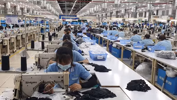 Hoạt động cho thuê lại lao động hỗ trợ doanh nghiệp bổ sung nhân lực trong từng thời điểm.