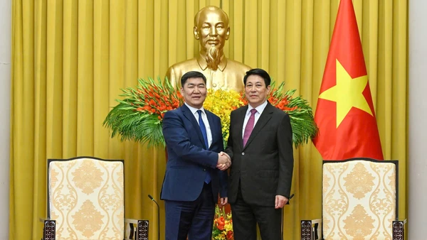 Chủ tịch nước Lương Cường tiếp Chánh án Tòa án tối cao Mông Cổ Ganzorig Damdin. (Ảnh: THỦY NGUYÊN)