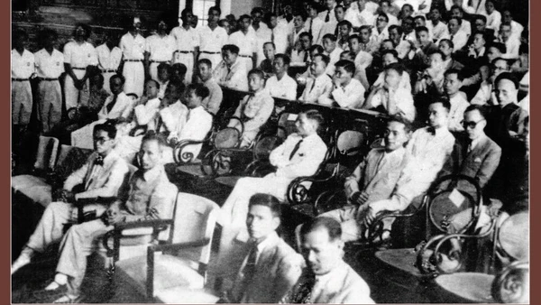 Chỉ 1 tháng sau khi ký Sắc lệnh số 45 thành lập Ban Đại học Văn khoa, Chủ tịch Hồ Chí Minh trực tiếp chủ tọa Lễ Khai giảng niên khóa đầu tiên của Đại học Quốc gia Việt Nam vào ngày 15/11/1945.