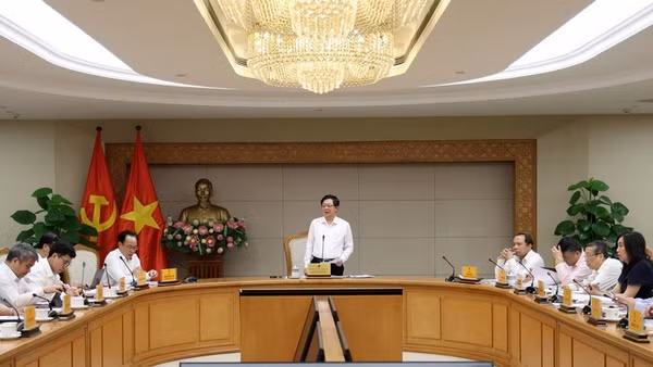 Phó Thủ tướng Hồ Quốc Dũng chủ trì họp về tình hình triển khai danh mục công nghệ chiến lược (CNCL) và sản phẩm CNCL. (Ảnh: VGP)